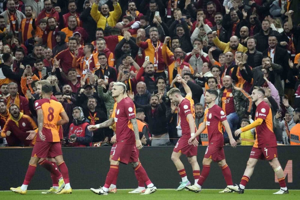 Galatasaray, Dolmabahçe'de ilk peşinde