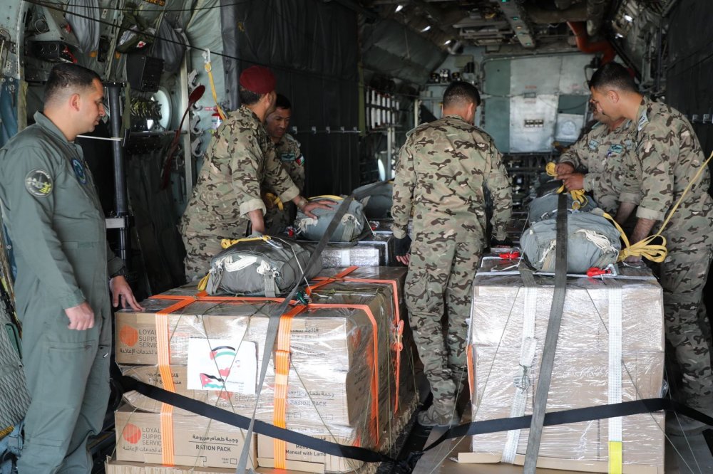 ABD ve Ürdün, Gazze’ye uçaklarla gıda malzemesi attı