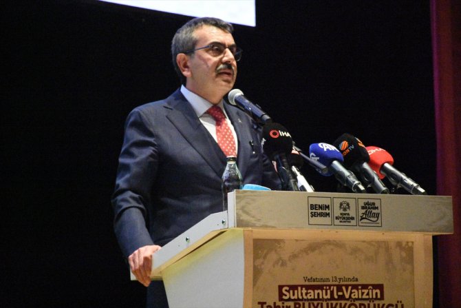 Bakan Tekin, Konya'da İslam alimi Tahir Büyükkörükçü'yü anma programına katıldı