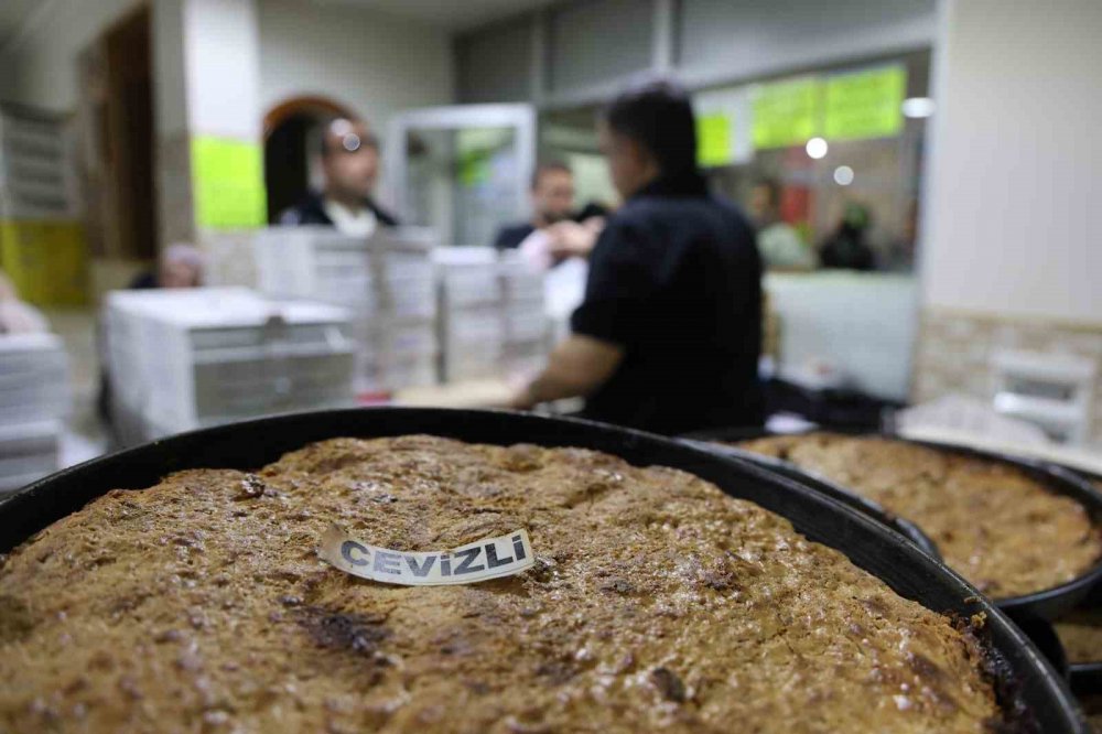Konya'da iftar ve sahur sofralarının vazgeçilmezi 140 liradan satılıyor