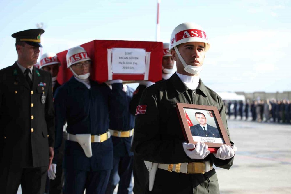 Şehit Uzman Çavuş Güven’in cenazesi Konya'da memleketine uğurlandı