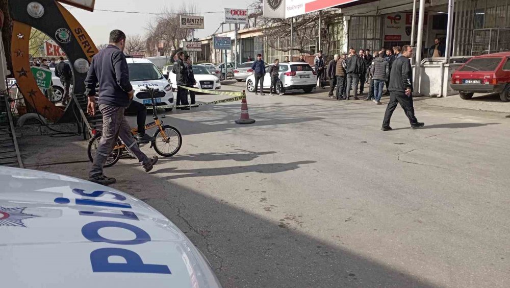 Konya'da komşuların trafik kavgası kanlı bitti!