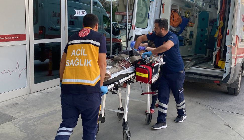 Konya'da parkta bıçaklı kavgada kan aktı