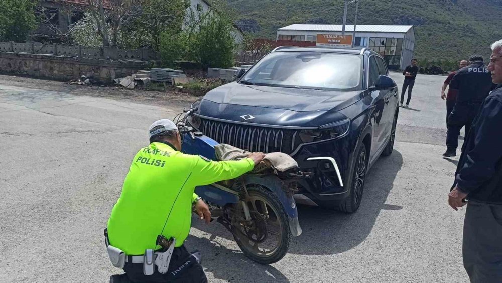 Konya’da Togg ile çarpışan motosikletin sürücüsü hayatını kaybetti