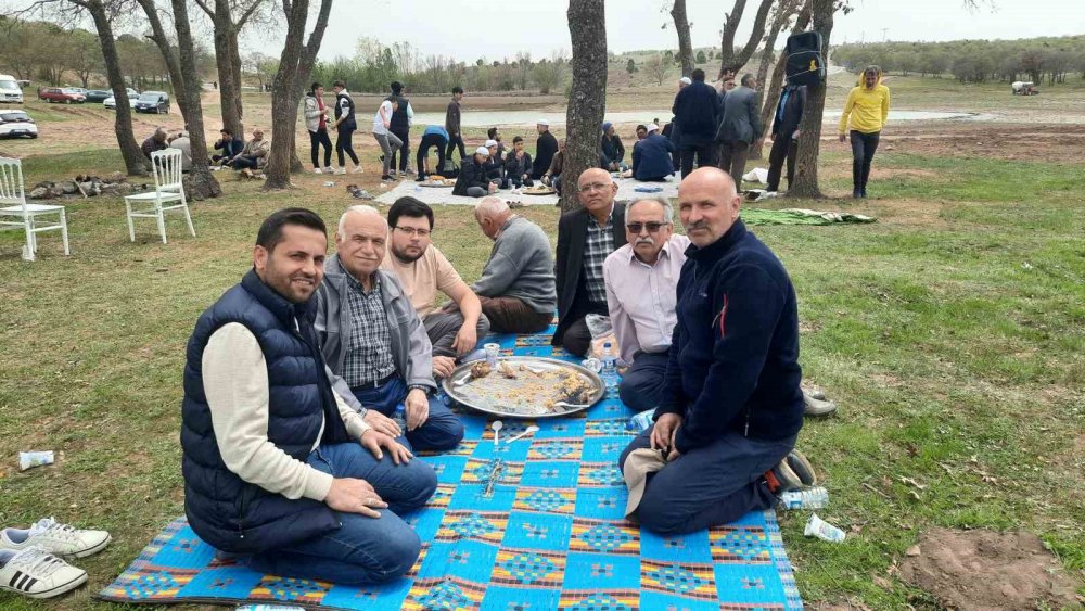 Konya'da susuzluktan çatlayan topraklar için yağmur duası yapıldı