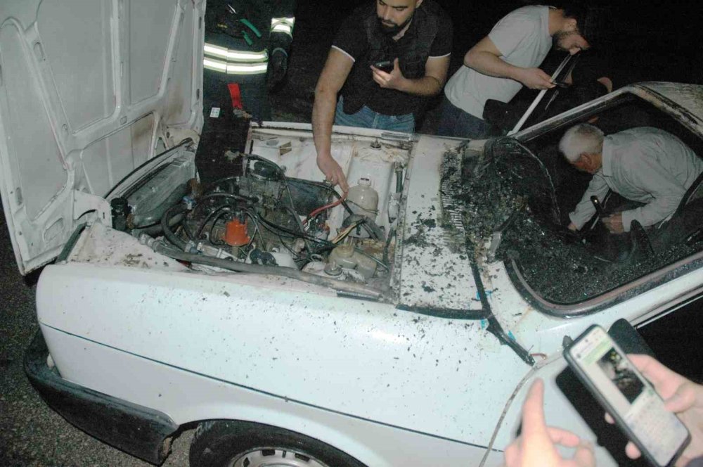 Konya’da otomobil alev alev yandı