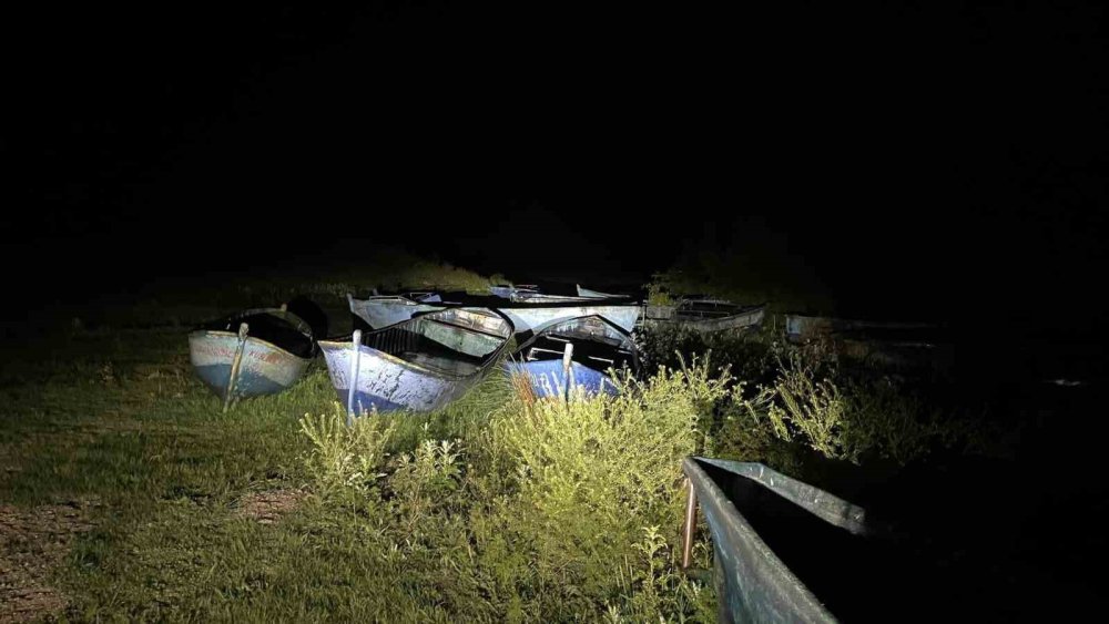Beyşehir Gölü'nde yasa dışı avlananlar ve satış yapanlara ceza