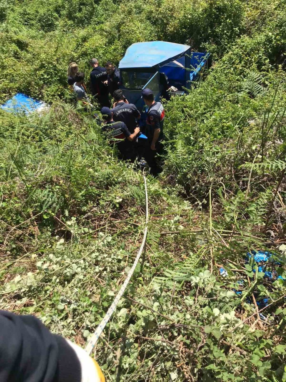 Zonguldak'ta pat pat şarampole uçtu: 1 ölü