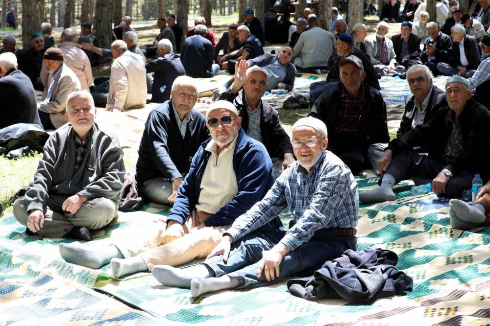 Konya'da emeklileri mutlu eden etkinlik