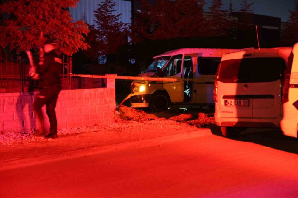 Kardeşlerin bulunduğu araç kurşunlandı: 1 ölü, 1 ağır yaralı