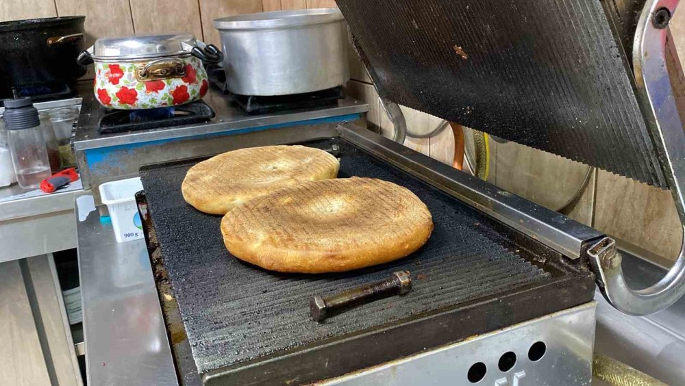 Konya'daki bu dükkan yarım asırdır sabah ezanından önce açılıyor!