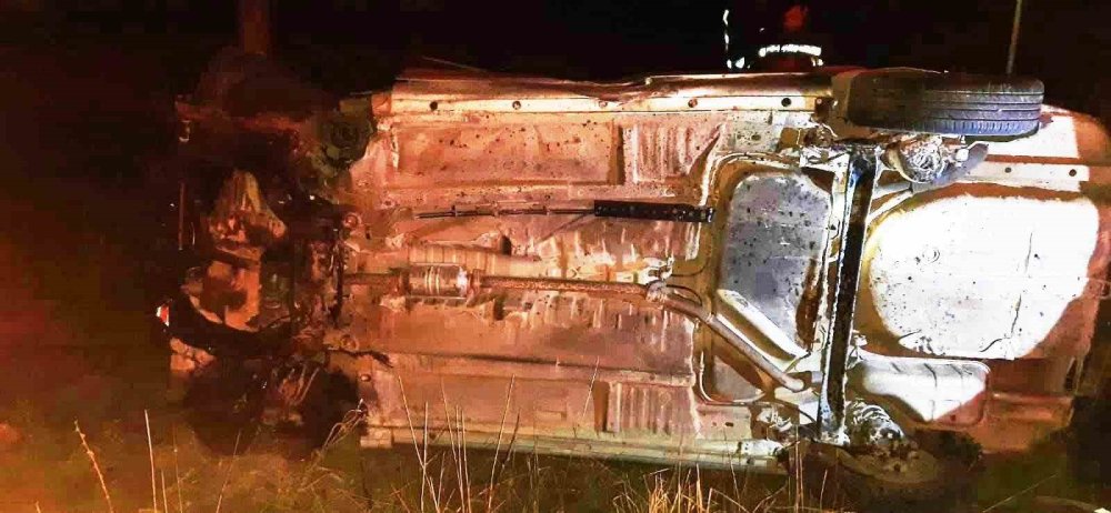 Konya'da trafik kazası! Otomobil şarampole devrildi