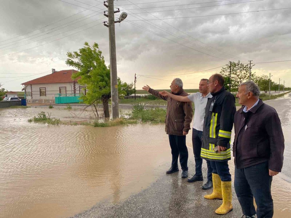 Konya'nın ilçesini şiddetli yağmur ve dolu yağışı vurdu! Hasat tespit çalışmaları başladı