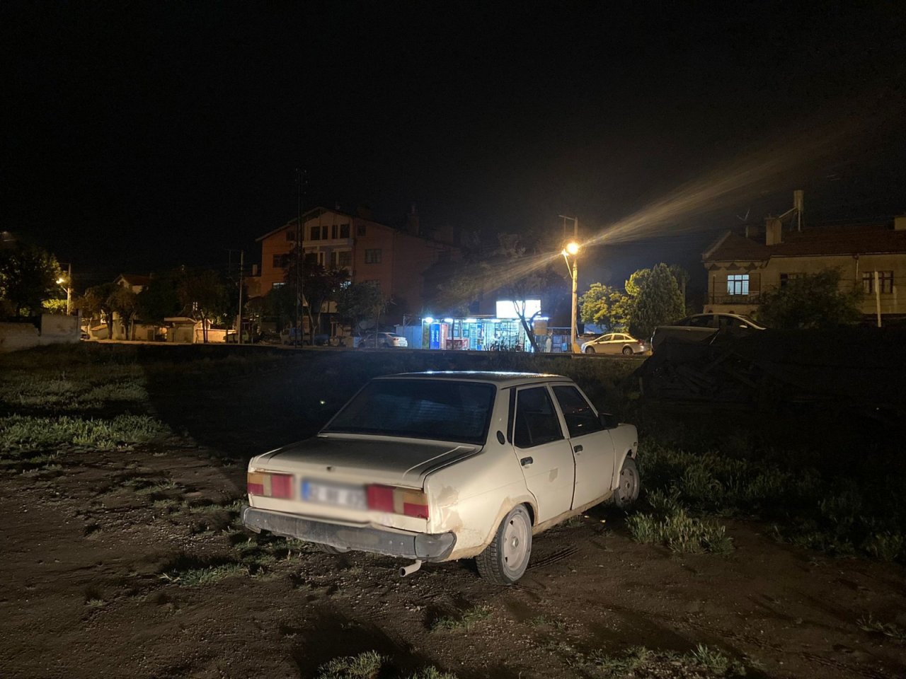 konyada-iki-otomobil-calan-oto-faresi-yakalandi.jpg