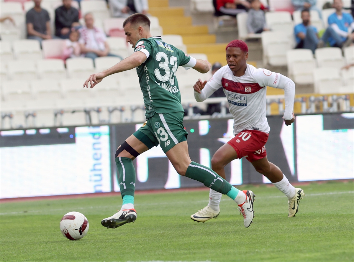 konyaspor-ic-saha-1.jpg