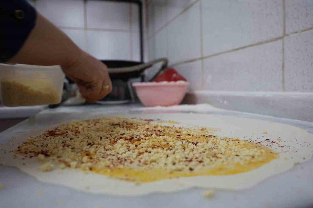 Konya'da oto tamircisi olmak isterken sanayinin börekçi ablası oldu