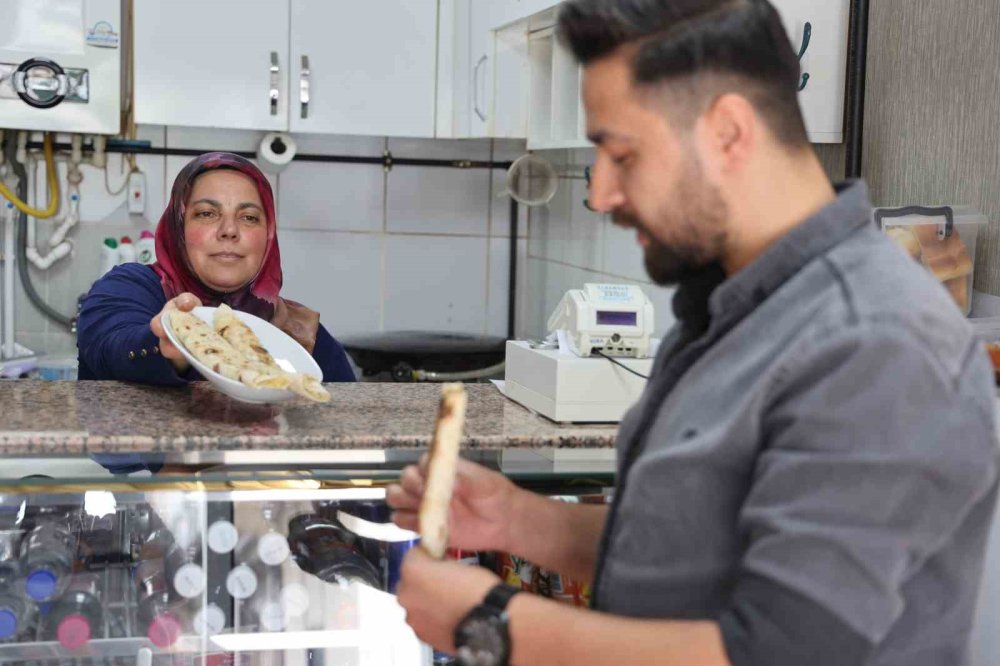 Konya'da oto tamircisi olmak isterken sanayinin börekçi ablası oldu