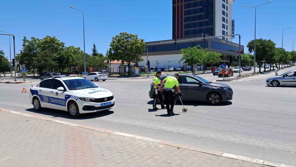 Karaman’da otomobil ile motosiklet çarpıştı!