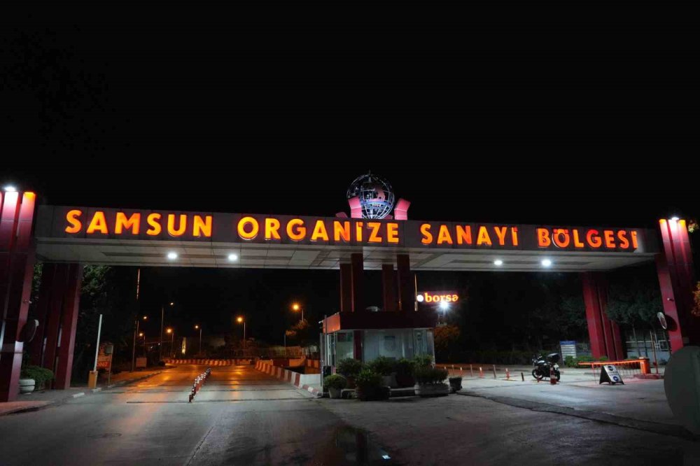 Sanayideki plastik fabrikasında yangın paniği