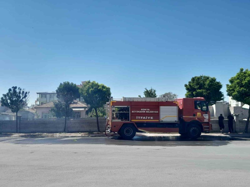 Konya’da çocuklar torpil attı, inşaat malzemeleri tutuştu