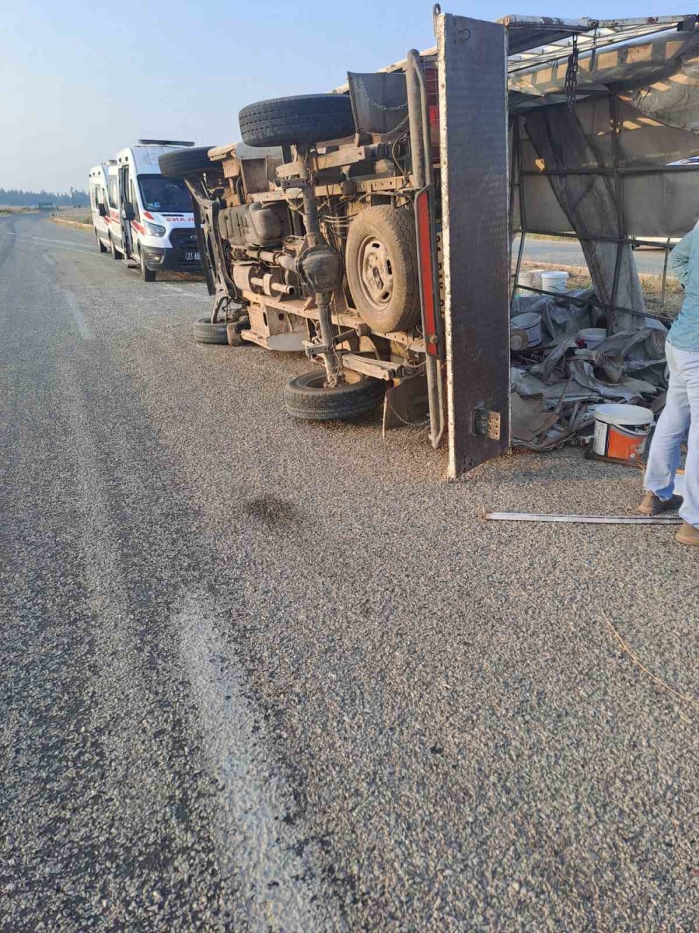 İşçileri taşıyan kamyonet devrildi: 20 yaralı