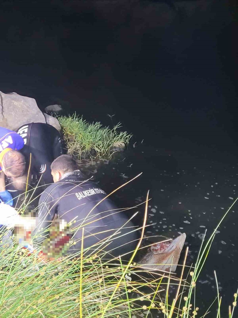 Balıkesir'de gece yarısı acı haber... Anne ve oğlu kurtarılamadı