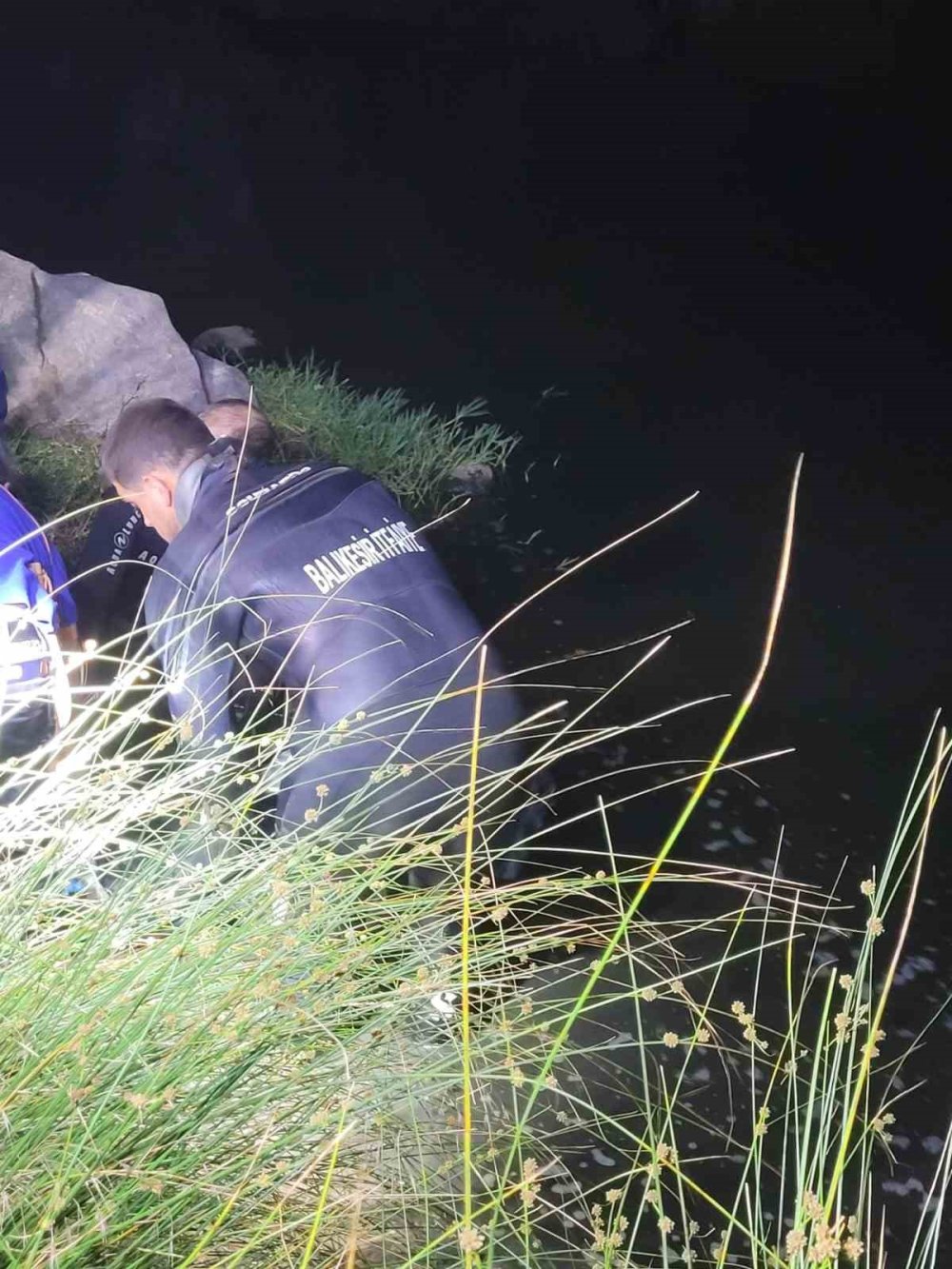 Balıkesir'de gece yarısı acı haber... Anne ve oğlu kurtarılamadı