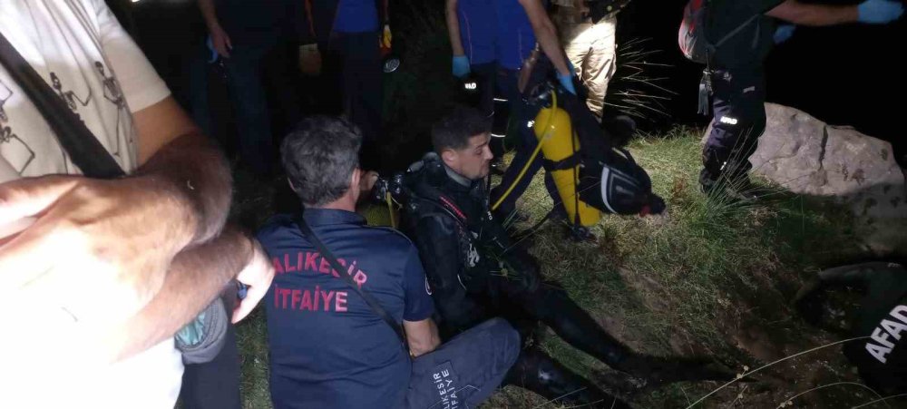 Balıkesir'de gece yarısı acı haber... Anne ve oğlu kurtarılamadı