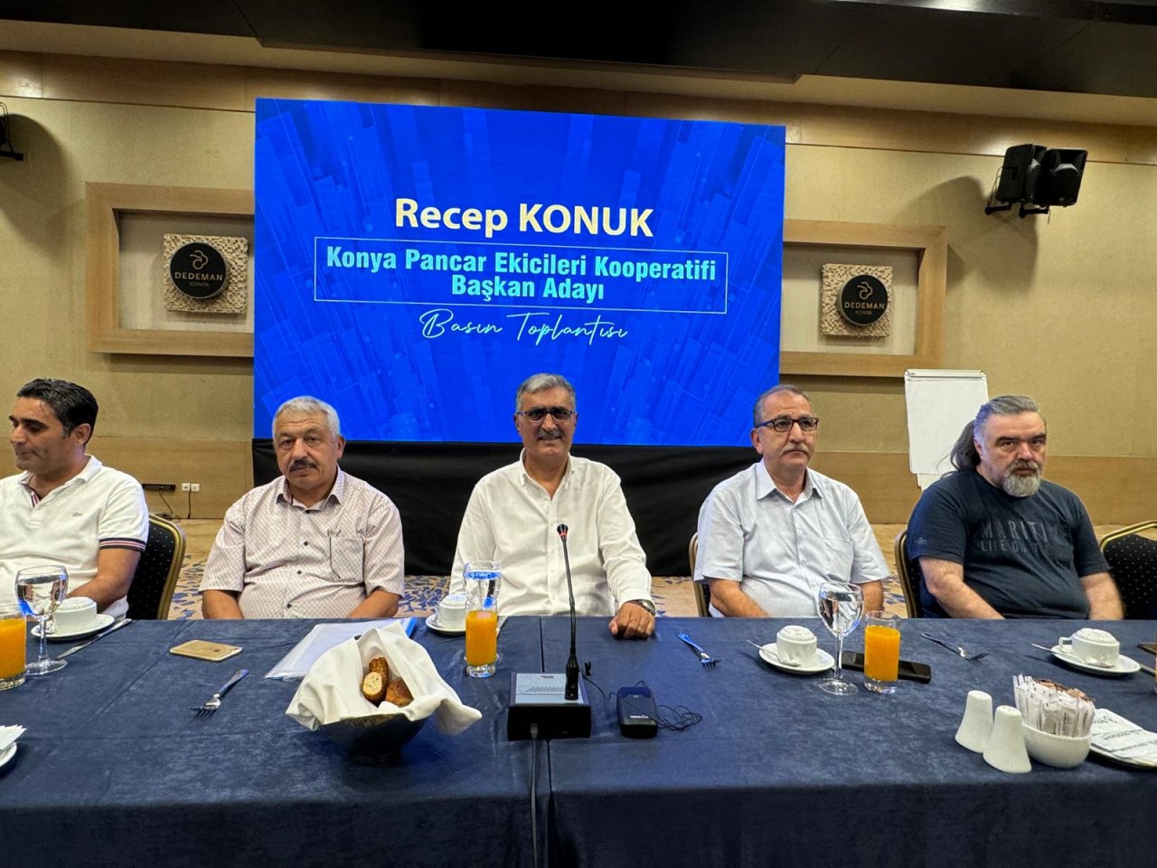 recep-konuk-adayligini-acikladi-001.jpg