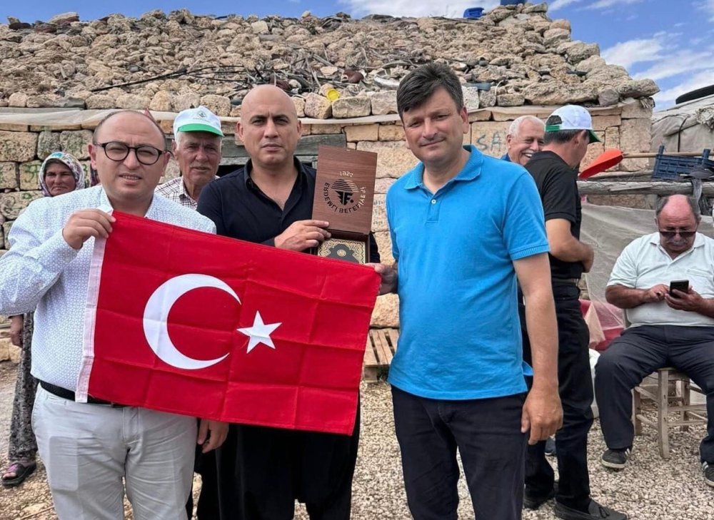 Maç heyecanına dayanamayan muhtar hayatını kaybetti