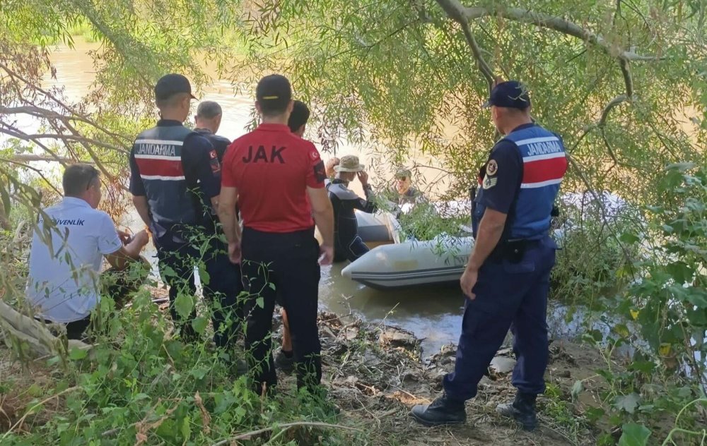 Nehirde akıntıyla sürüklenen çobanın cansız bedeni bulundu