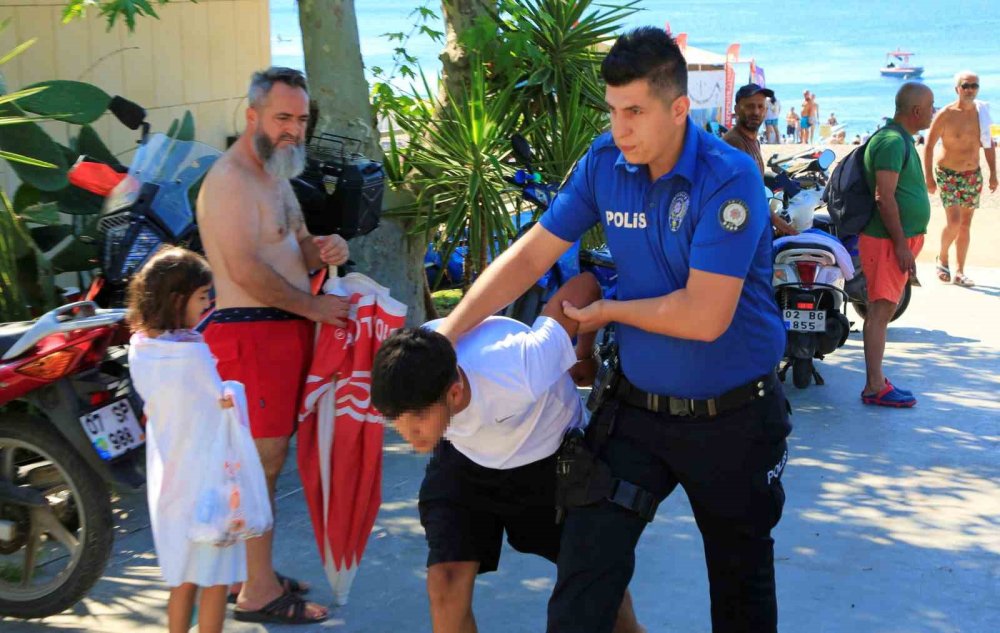 Polise neşter ve av baltası ile direndiler!