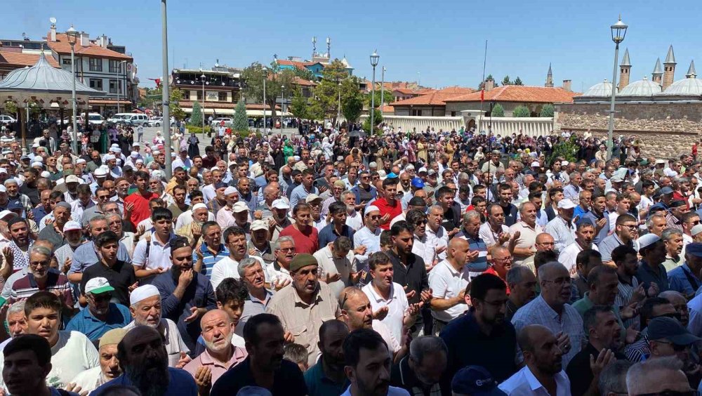 Konya’da İsmail Haniye ve hayatını kaybeden Filistinliler için gıyabi cenaze namazı