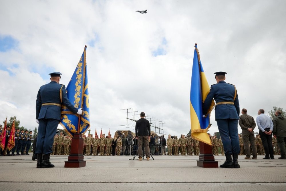 Zelenskiy'den F-16 açıklaması