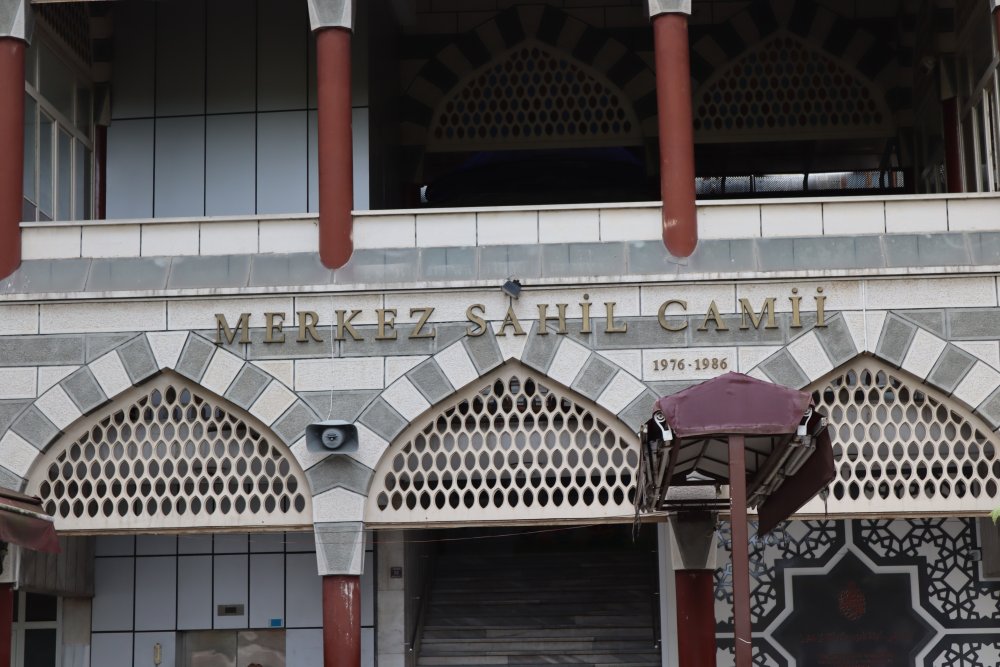 Cumhurbaşkanı Erdoğan'ın 'Kayıyor' dediği cami korozyona uğramış