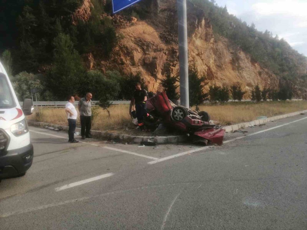 Gümüşhane'de feci kaza: 1 ölü, 9 yaralı