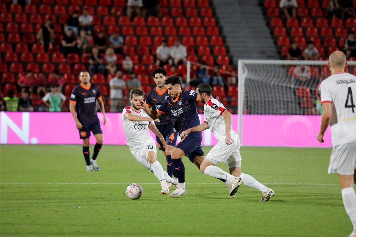 basaksehir-tiflis-deplasmaninda-avantaji-kapti.jpg