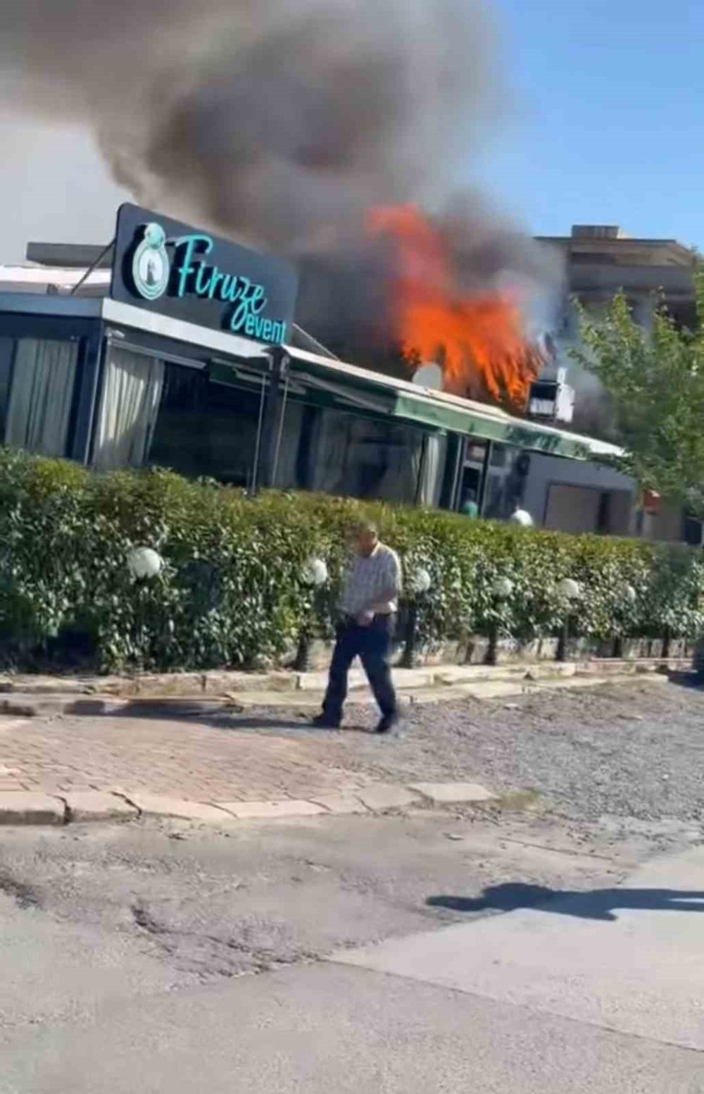 İşletme alev topuna döndü