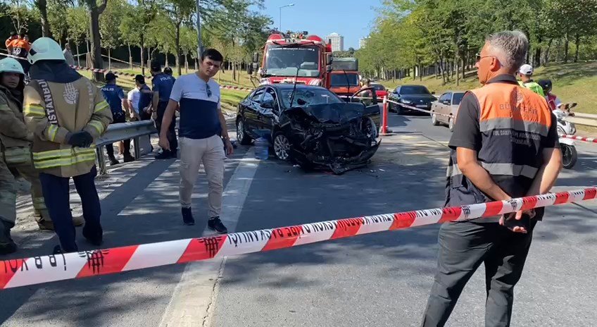 İstanbul'da emniyet şeridinde kaza: 1 ölü