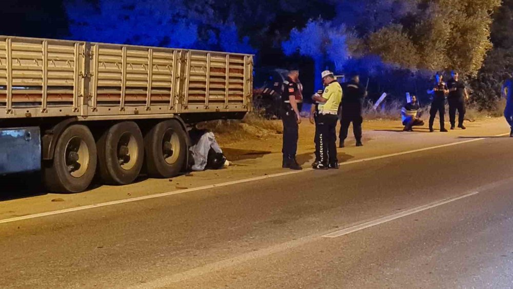 Motosiklet tıra arkadan çarptı: 24 yaşındaki Buğra hayatını kaybetti