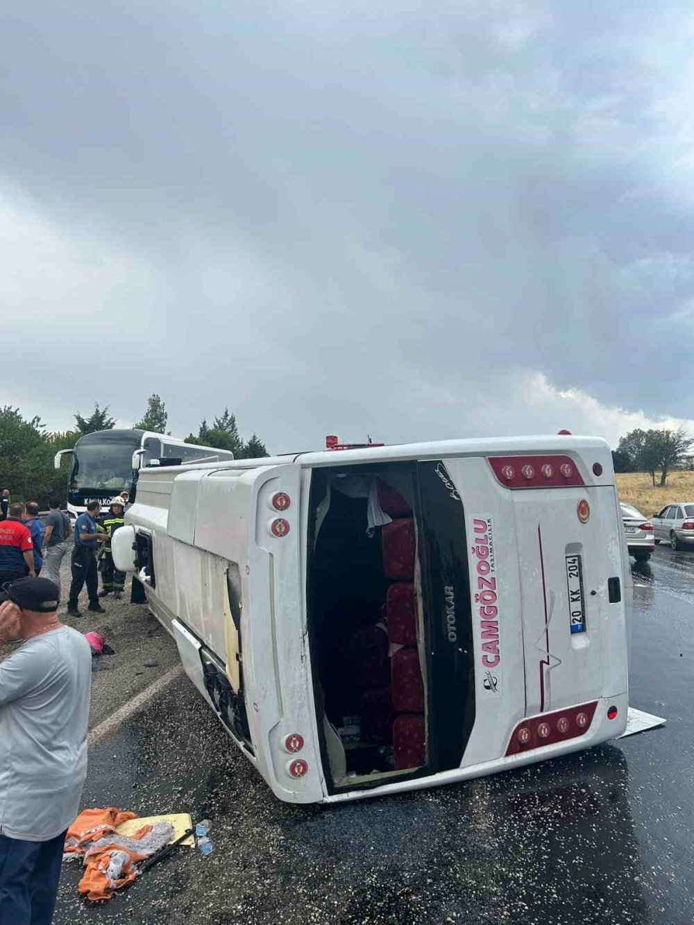 Düğün yolunda kaza... 1 kişi öldü