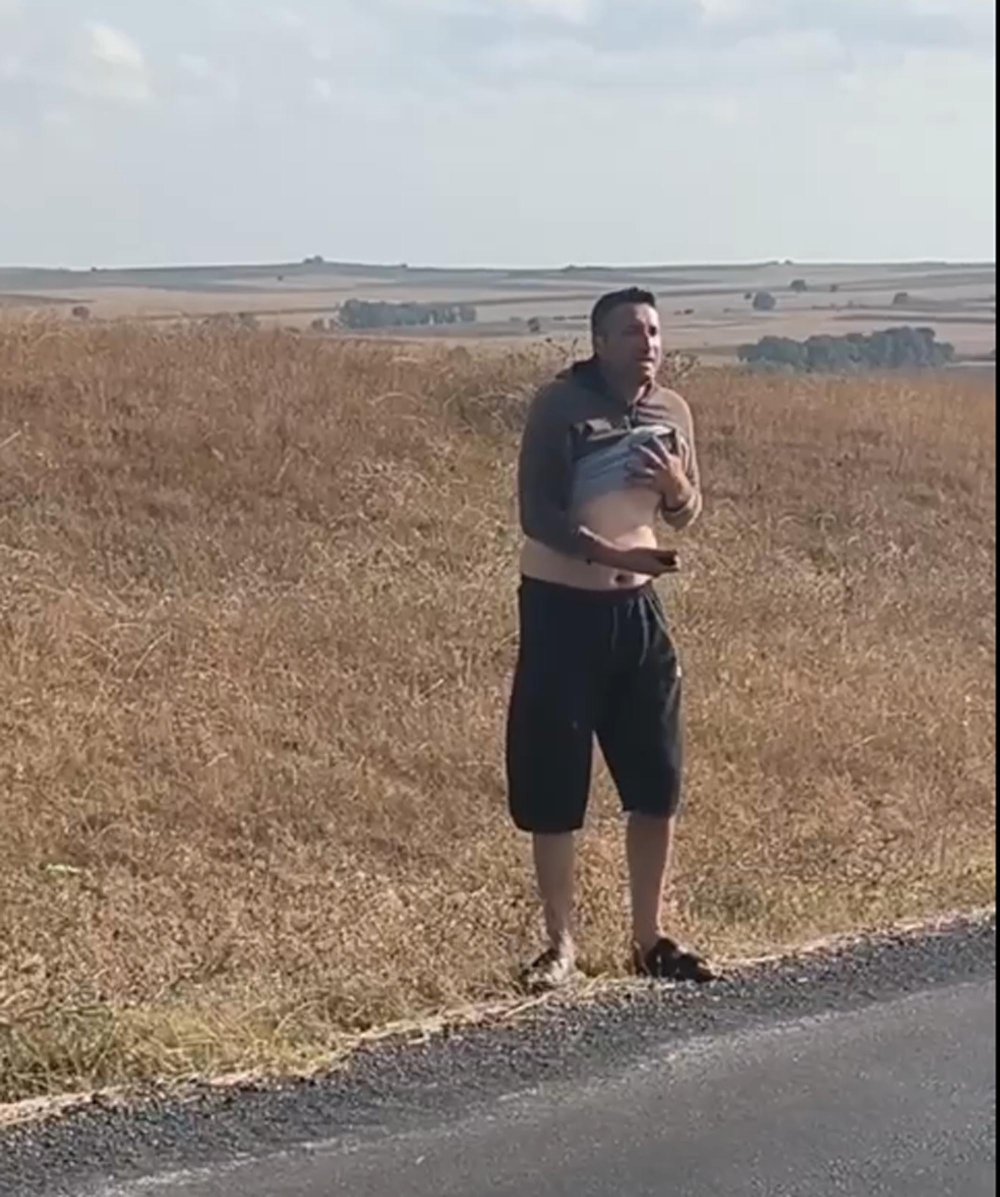 Eşini öldüren şüpheli, jandarmayı görünce boğazına bıçak dayadı