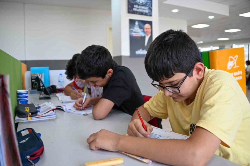 Konya'daki kütüphane bir numaralı tercihi oldu