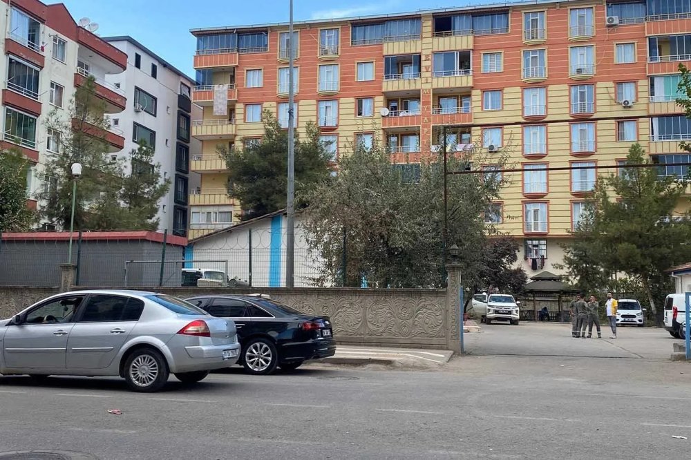 Diyarbakır’da amca çocukları arasında bıçaklı-sopalı kavga: 5 yaralı