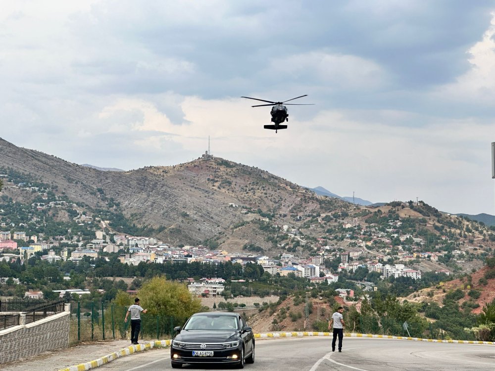 Tunceli'de askeri araç devrildi: 5 yaralı