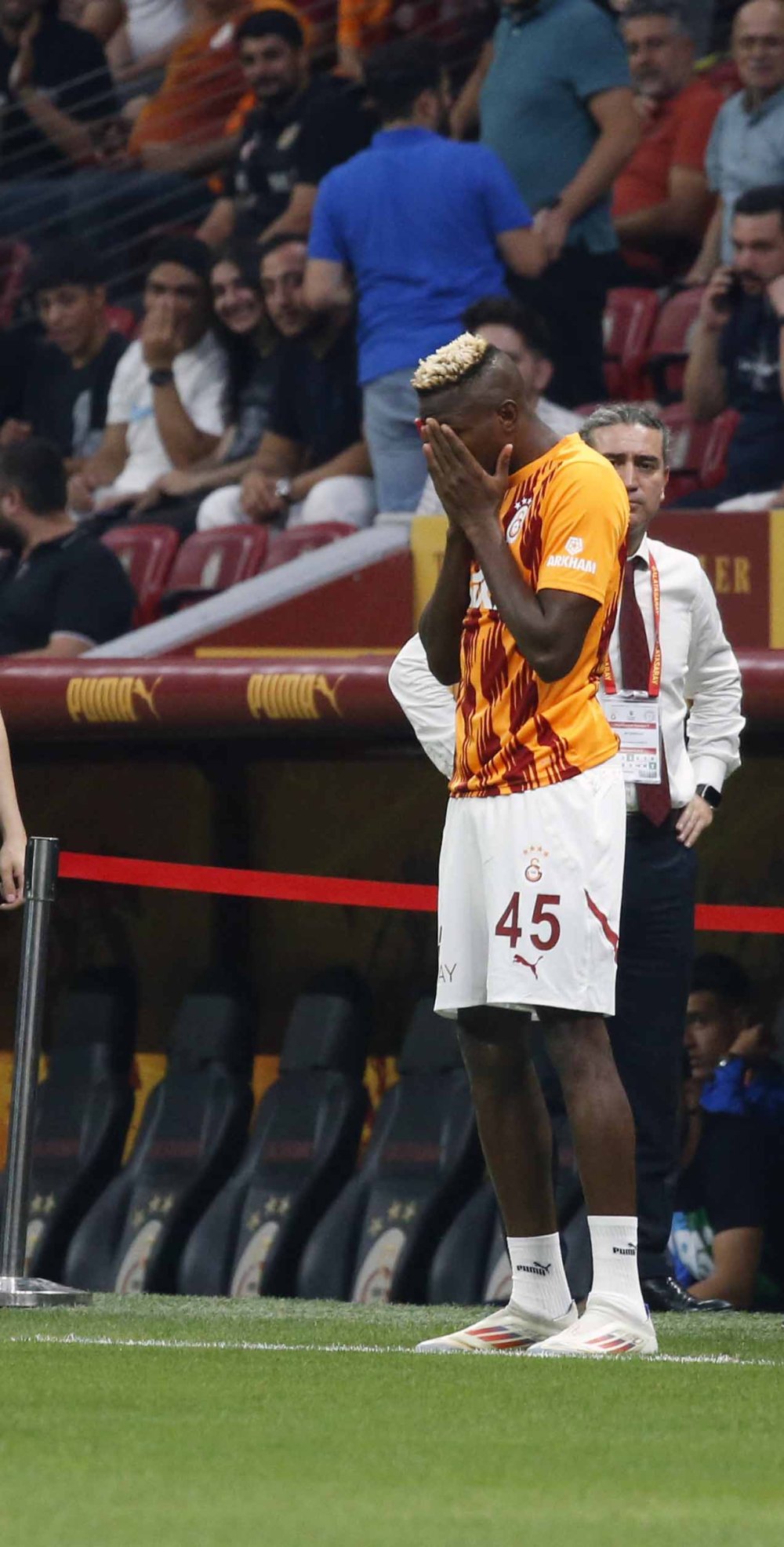 Galatasaray’da Victor Osimhen ilk maçına çıktı