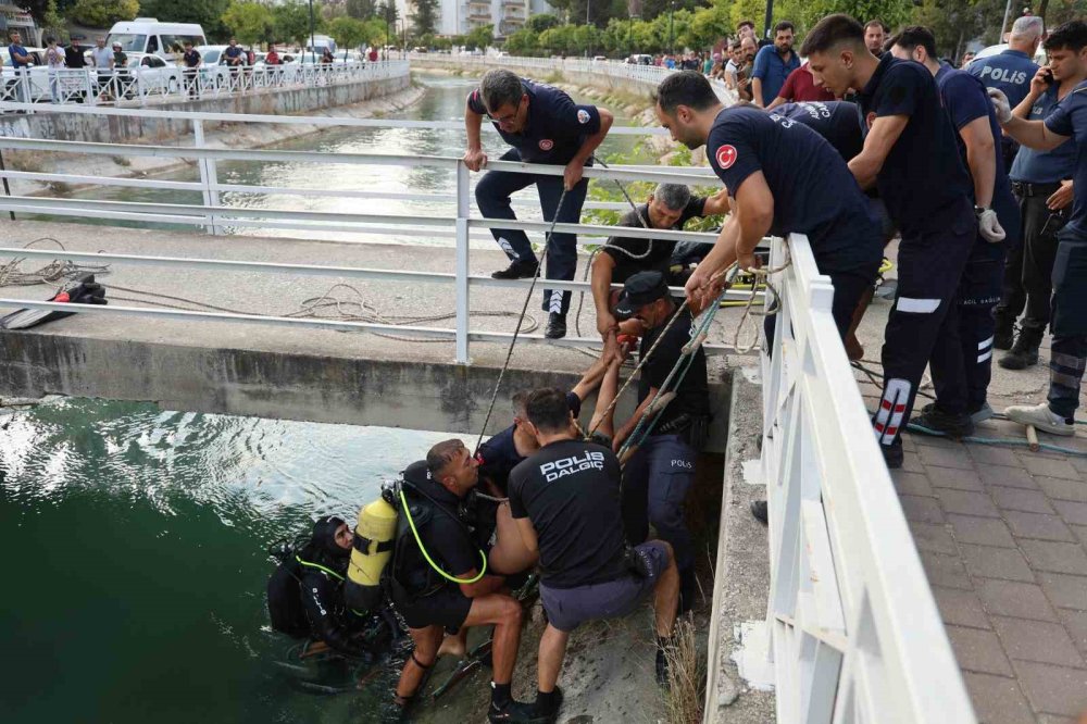 Sulama kanalına giren genç boğuldu