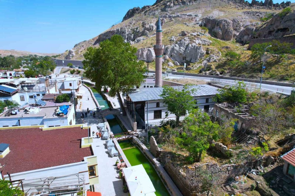 Konya'da Osmanlı döneminden kalan tarihi yapı: Çay Camii