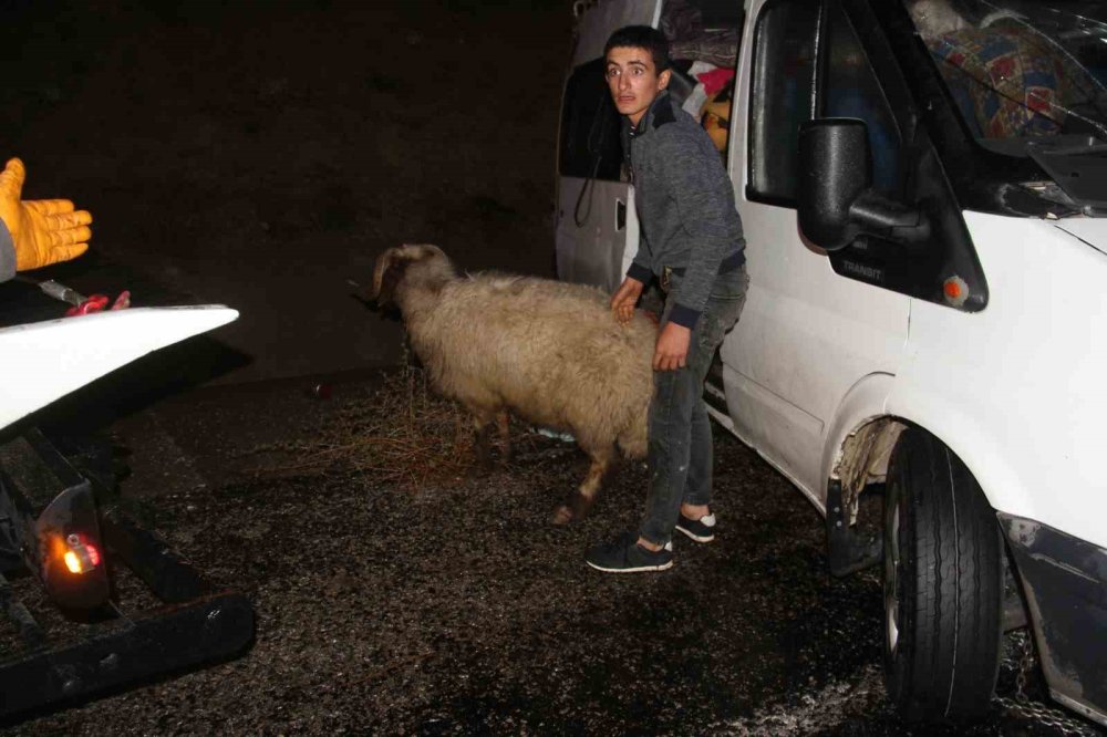 Konya’da feci kaza! 12 yaralı