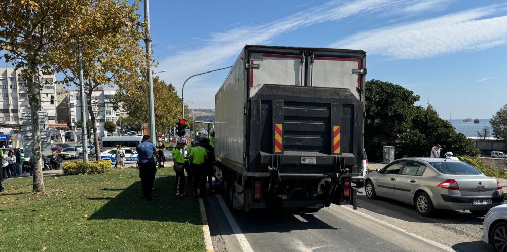 Tekirdağ'da yolun karşısına geçerken kamyonun çarptığı yaya öldü